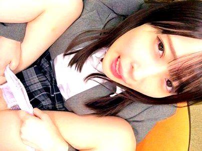 ＜教室セックス！＞可愛い子のマンコ・・・たまんね～！クソ可愛い制服女子！さっそくじっくりマンコ食べますぞ！！！