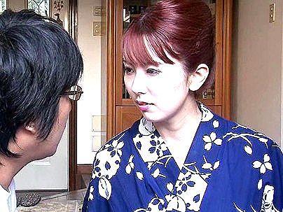 ＜美人ママ！＞「脱ぐと・・・すげ～！」「」色気半端ない美人新しいマッマ！エロ行為に持ち込まれちゃうぞ(アダルト動画)