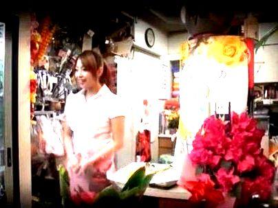 ＜素人ＧＡＬ！＞「いらっしゃいませ…♡」花屋のスタイル抜群ボインの看板娘！どこまでできるか検証してみたぞ！！