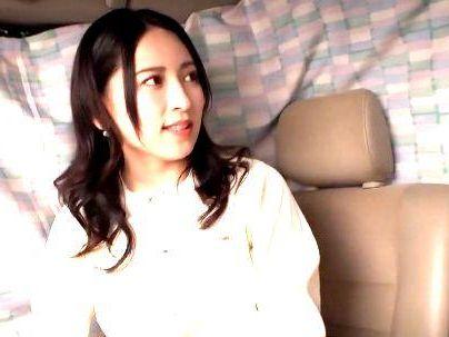 ＜素人妻ナンパ＞「この顔で・・・素人？」アナウンサークラスの美人奥さん！他人棒で恥じらいながらエロ行為に発展シチャウゾ！