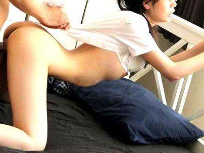 ＜連続射精！＞凄いいのイッパイ出して…♡！清楚なのにビッチなメガネ可愛い彼女！性欲がヤバすぎザーメンナカ出し！！！