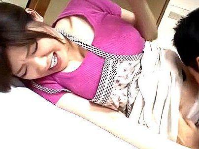 ＜若妻ママ！＞だめよ・・・ダメダメ～！巨乳ボインパイ乙若妻お母さま！息子と禁断エロ行為に発展シチャウゾ！！！