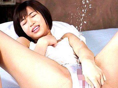 ＜唯井まひろ！＞「めっちゃ・・・潮吹き！」美乳パイ乙敏感な女子！エロ行為でご覧の通り・・・潮吹きすっぞ！！