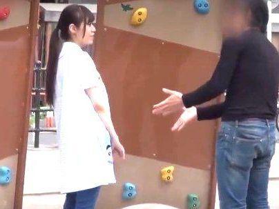 ＜保育士ゲット！！＞え？今からですか・・・？真面目そうな保育士さん！なし崩し的エロ行為種付け膣内発射中出し！！