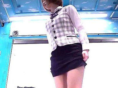 ＜黒ストッキング！＞この顔で・・・がに股ｗ！ＭＭ号乗車した美脚のお姉さん！ヒカルストッキング履いてエロ行為に！！！