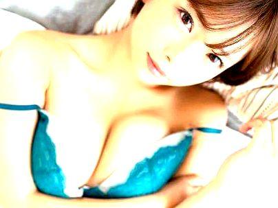 ＜幼馴染み！＞「奥さんに言わないでね…♡！」スタイル抜群ボイン幼馴染み！奥さんに内緒で浮氣不倫エチエチシチャウゾ！！