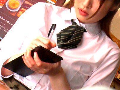 ＜カフェ娘痴●！＞「ヤメテクダサイ…ｲﾔ」イマドキ女子の可愛いバイト女子！痴漢師に犯されレイプされっぞ！(無料エロ動画)