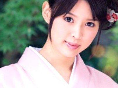 ＜浴衣SEX！＞パンティー・・履いてないの？！ノーパン和服姿の美少女！彼とコスプレｓｅｘシチャウゾ(無料エロ動画)
