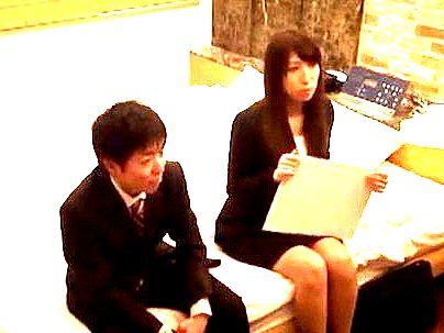 ＜モニタリング＞「ｈするんですか？私旦那が…」仕事帰りの人妻Oと後輩男子！ラブホ企画でもちろんやっとるぞ！！