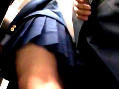 ＜失禁アクメ！＞「十代制服女子発見！」バスで可愛い女子が痴漢師に・・サイレント痴漢行為で声我慢マジイキ絶頂！！！