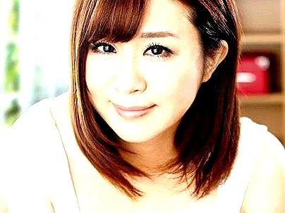 ＜超乳ママ！＞「パパには・・・秘密ね…♡」色気半端ない美人ママ！息子と近親相姦エチエチシチャウゾ(アダルト動画)