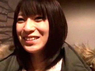 ＜ぶっかけ！＞「可愛い顔に・・・」清楚な感じの美乳制服女子！クッサいザーメンブッカケさせられるぞ！！