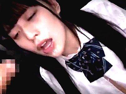 ＜痴●！＞「もうやめて・・ダメ」前髪ぱっつんの黒髪美少女！電車で痴漢師に無理やりヤラレタぞ！！！