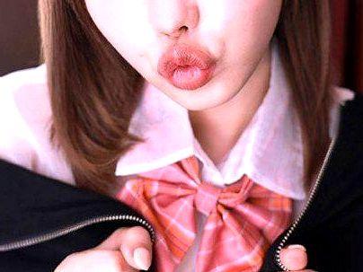 ＜膣内射精！！＞ブチューしたいの…♡！滅茶苦茶可愛い小悪魔女子！何でもこの口で吸っちゃうぞ！！！！