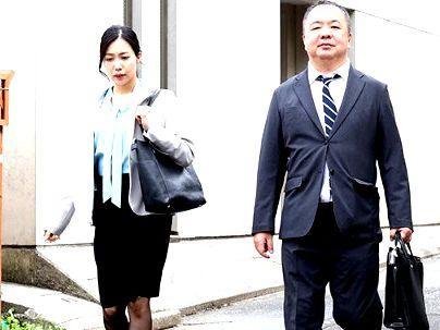 ＜愛する妻＞「ダメなの…に…」夫のが嫌いな取引先のおじさん！愛する奥さんNTR持ち込まれるぞ！！！