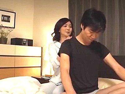 ＜夫婦生活！＞あなた・・今日も…♡性欲高めの奥さん！旦那帰宅して家族団らんファクシチャウ(アダルト動画)