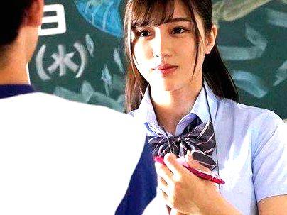 ＜女子マネージャー！＞【この顔で・・・顔射？】芸能人クラスの可愛いマネージャー！部員のペニスジュポフェラすっぞ！！！