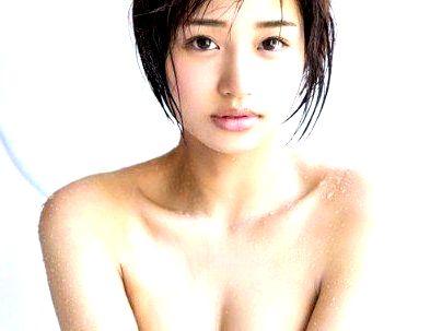 ＜唯井まひろ、登場！＞「この顔で・・・潮吹き？！」18歳可愛い美少女！大量潮吹きとかマジでエロすぎるだろ！！！
