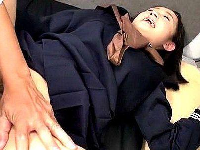 ＜レ●プ！＞媚薬効きすぎたかな？ｗ！清楚な感じの若い制服女子！鬼畜な男に無理矢理ヤラレル！！！！