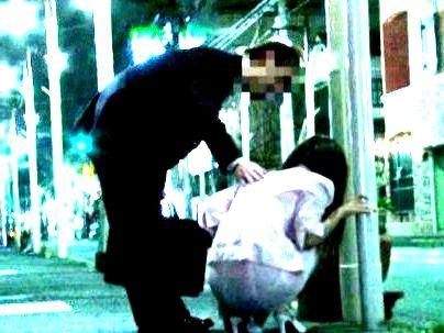 ＜酔いつぶれてる！＞「来た～！」飲みすぎのべろんべろん女子発見！助けるふりしてやっちゃうぞ！！！