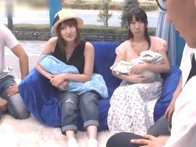 ＜若妻NTR！＞「産後ママ・・・きた～！」子連れの性欲高めのおくさん！シングルパパ相手とエロ行為浮気すっぞ！！
