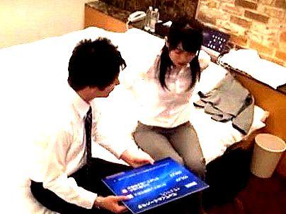 ＜連続中出し！＞え？するの…♡？終電マジカのOL奥さんと後輩男子！行為で勿論やっとるぞ(アダルト動画)