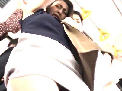 ＜媚薬まみれ！＞「もうダメなの…に」上品な感じの美魔女熟女！媚薬使われ痴●行為でレイプされちゃうぞ！！！