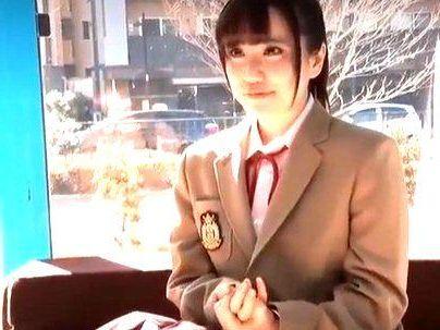 ＜下着モニター企画！＞ルックス・・ヤッバ！清楚な感じの可愛い制服女子！騙され勿論脱がされヤラレルぞ！！