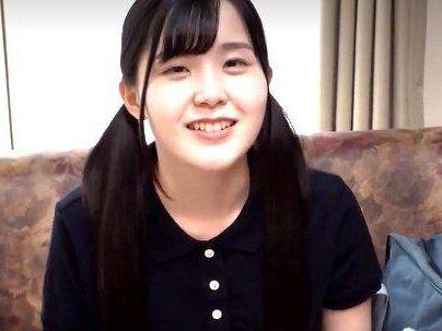 ＜素人ナンパ！＞ｈするの…♡？うぶな感じの可愛い美少女！口説かれてさっそく子孫繁栄すっぞ(無料エロ動画)