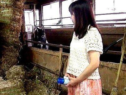 ＜野外！＞ジジイ・・・興奮！１８歳の滅茶苦茶可愛い女子がジジイ口説く！！60歳以上の老人とエロ行為すっぞ！！！