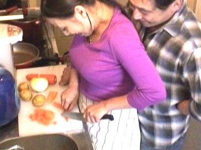 ＜家政婦！＞え？ｈですか？巨乳ボインパイ乙家政婦！頼み込んでなし崩し的エロ行為持ち込んじゃうぞ！！！