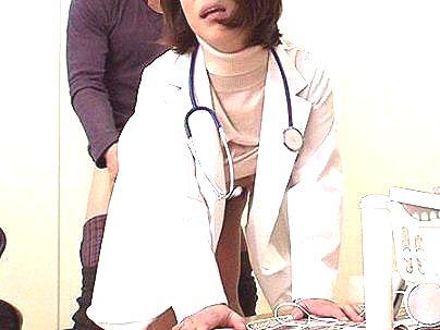 ＜女医！＞「もっとして…♡」色気半端ないオッパイ女医！精子採取で立ちバックされっぞ(アダルト動画)