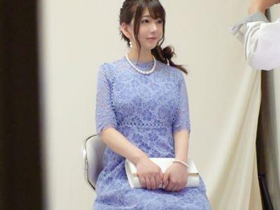 結婚式帰りの女子をナンパ！婚活中の清楚な美少女がはしたない開脚騎乗位で巨根ピストン中出しセックス【素人/企画】