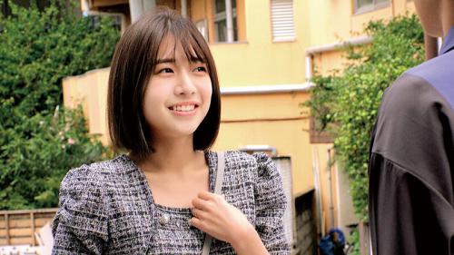 【奥様×NTR】若くてかわいい奥様に声を掛けヌード撮影依頼！恥ずかしそうにしながらも若チンポに反応してしまう！
