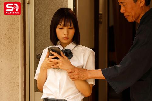 【連れ子×レイプ】母親が再婚してしまって出来た気持ち悪いお義父さんに薬を盛られ襲われる美少女JK！