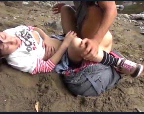 アウロリJS×無差別強姦｜川辺で遊ぶ少女を襲って凌辱レイプ。性犯罪記録映像