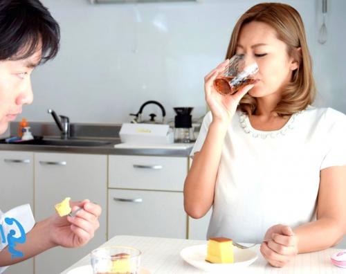 吹石れな｜媚薬×人妻×強姦｜息子の友人に媚薬を盛られ、エビ反りイキする爆乳母