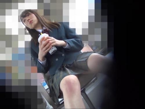 【JKレイプ】街で見かけた下校中の女子校生を車内で痴漢...家まで後を付いて行き深夜に部屋に忍び込みイタズラして睡姦レイプ