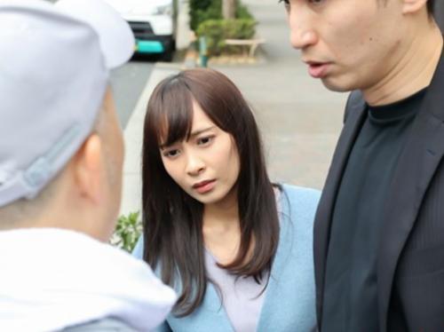 【人妻レイプ】当て逃げした車を追いかけ捕まえたら逆恨みされた...自宅を知られ侵入して来た男達に妻がレイプされてしまう