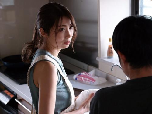 【母子相姦】異常性欲者の義息子に身体をささげるお義母さん...犯罪者にさせないために息子が欲情したら何度でもハメられる