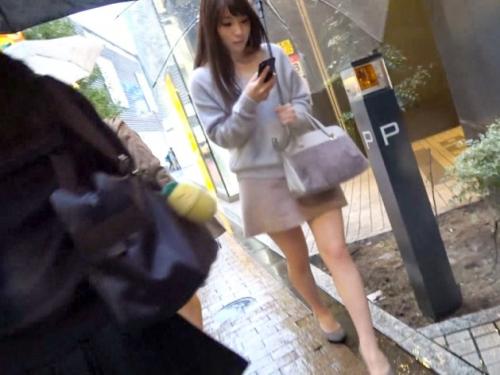20歳の美少女ナースに謝礼をちらつかせてゲット！スレンダーな美ボディを激しくピストンされて美乳が揺れまくっちゃう