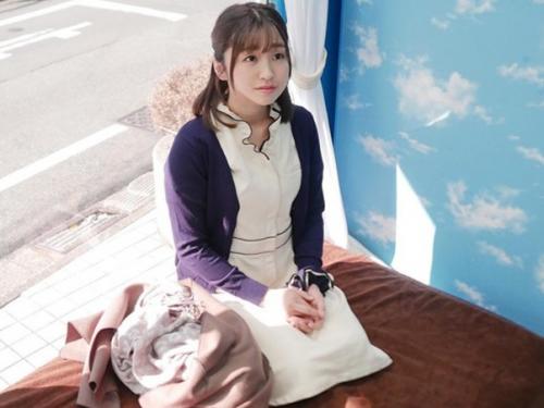 【素人ナンパ】エステ美女に声を掛けMM号で睾丸マッサージ！インポのチンポが固くなって来たので挿入してハメ倒しちゃう