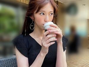 「ご飯の前にエッチする？♡」年上のお姉さんとイチャラブ♡手コキ足コキ乳首舐め、テクを満喫しつつ、いざハメ撮り挿入へ！！