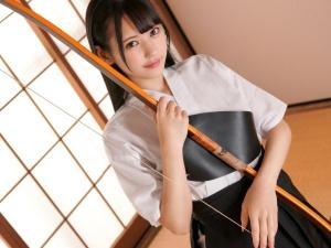 【八掛うみ】アイドルよりも可愛い運動部女子●生がユニフォームのままエロ行為！！道場で、プールで、部室で男たちと…