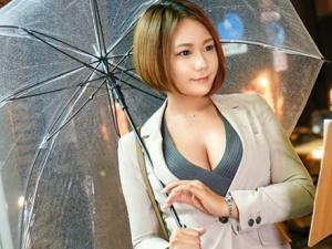 「入れて欲しい？」「入れてください…」引くほど感じまくる不貞人妻！！エロ乳ゆさゆさ揺らしながら他人棒でイキまくる下品な姿
