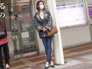 「どこ出そっか？」「ナカ…ナカ…」即答してしまう不貞人妻！！美人でスケベでナイスバディな三十路主婦の秘密のセックス