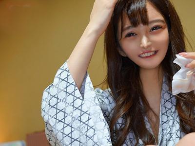 【温泉ハメ撮り】AV史上最高峰に可愛い美少女キターーーーッｗｗｗ神スレンダー美乳オッパイ娘フェラチオし騎乗位バックSEX