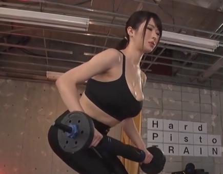 筋トレ中に激ピストン負荷をかけるSEXトレーニング