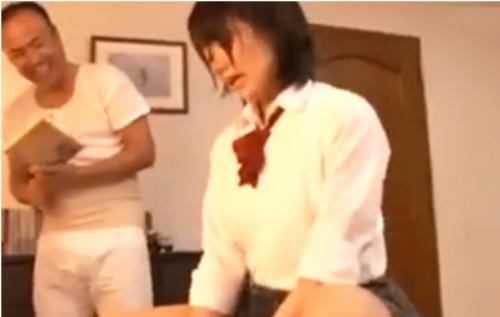 父や兄から溺愛されたJK娘は家庭内近親相姦セックス！中出しを当たり前に受け入れ…いびつな家庭の性事情！