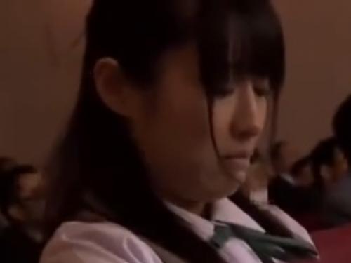 【JK×レ●プ】ピアノの演奏会場でまさかの痴●被害に遭うJK！おま●こ弄られまくり、舞台袖でハメられてしまう